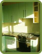 зелёная угловая кухня