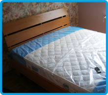 двухспальная кровать из ДСП