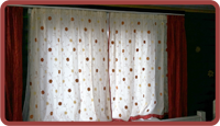 шторы в спальне из ткани имитация шелка с вышивкой